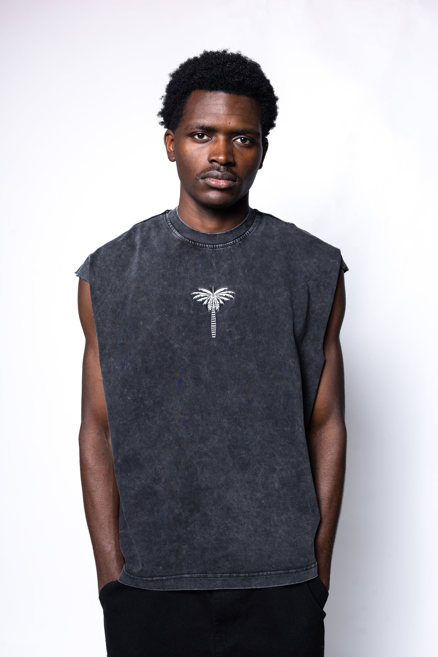 PALMIS SLEEVELESS T-Shirt | ZaKulture