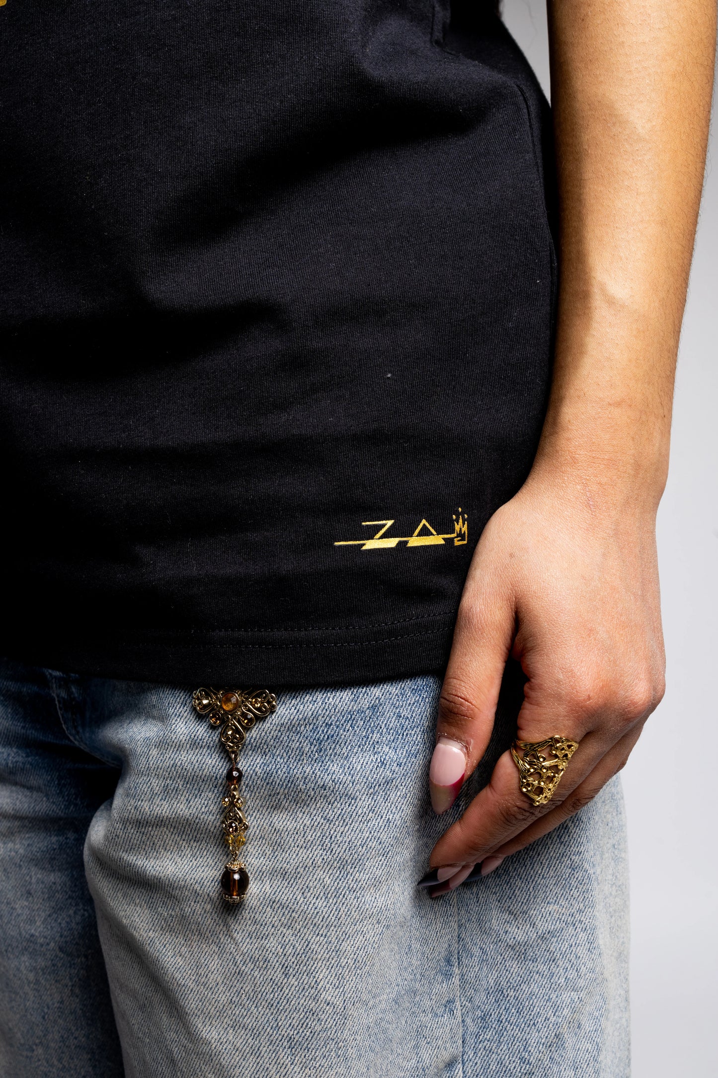 ZA.TITUDE Minimalist T-Shirt | Zakulture